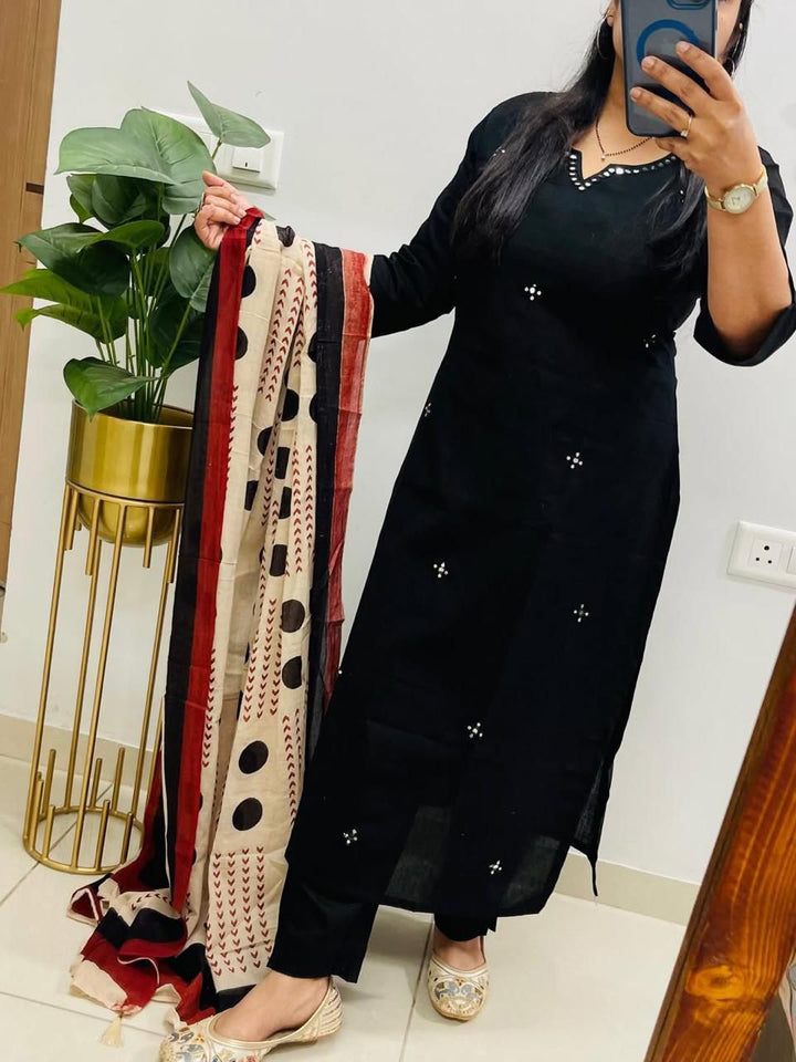 Elegance Straight-Cut Suit Set